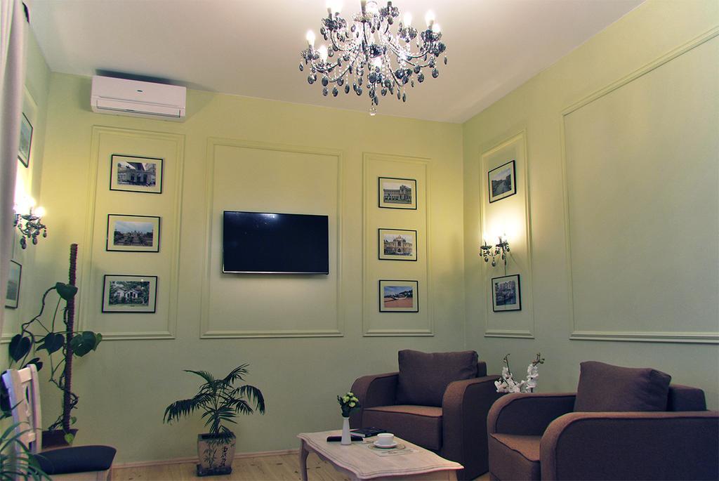 Classic Apartment On Zhukovskoho Odesa Exterior foto